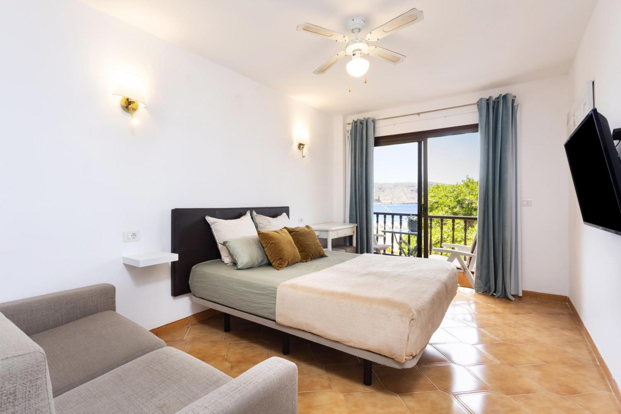 Classbnb - Seafront Studio With Beach View In The Center Of Los Cristianos Los Cristianos  Exterior foto